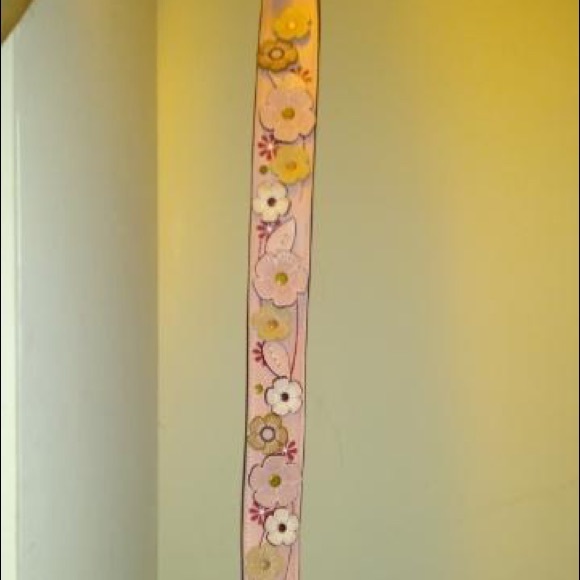 Authentic coach tea rose strap.